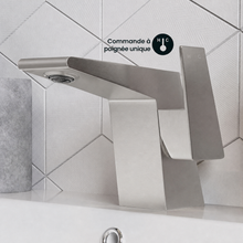 Carre monotrou, monocommande, mitigeur de lavabo – finition nickel brossé