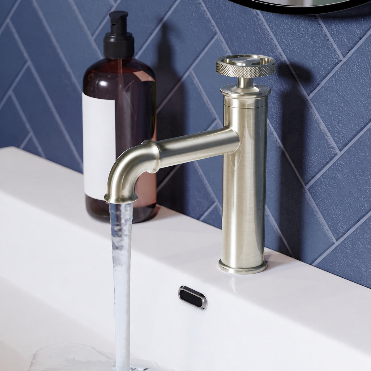 Avallon monotrou, monocommande Wheel, mitigeur de lavabo – finition nickel brossé