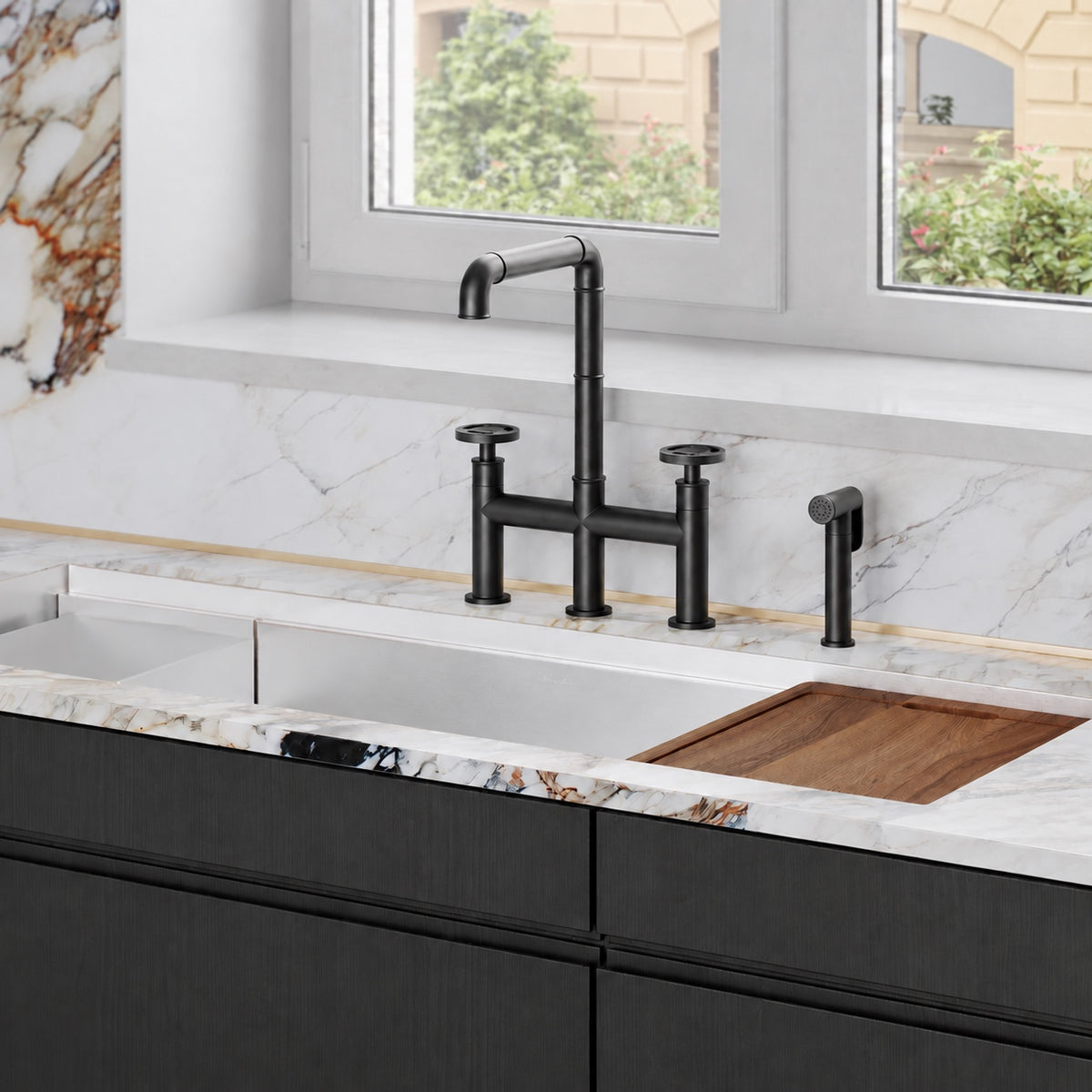 Avallon Pro Widespread mitigeur de cuisine avec Side Sprayer – finition noir mat