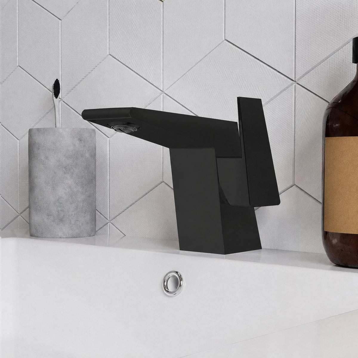 Carre monotrou, monocommande, mitigeur de lavabo – finition noir mat