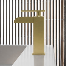 Concorde monotrou, monocommande, Waterfall mitigeur de lavabo – finition or brossé