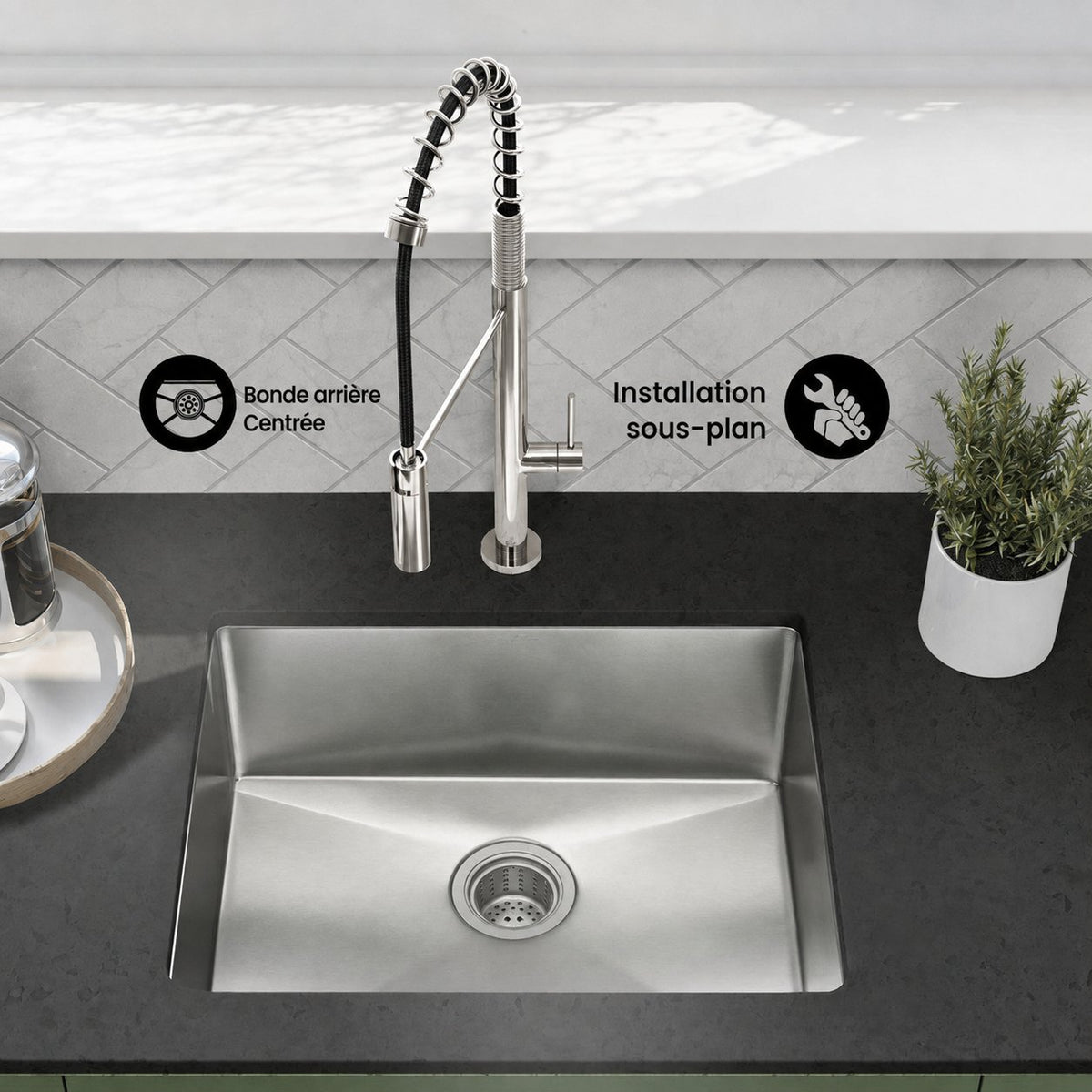 Rivage 58,4 cm 16 Gauge acier inoxydable Undermount évier de cuisine – finition chrome poli