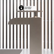 Concorde monotrou, monocommande, Waterfall mitigeur de lavabo – finition nickel brossé