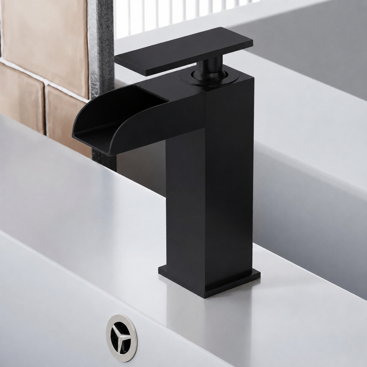 Concorde monotrou, monocommande, Waterfall mitigeur de lavabo – finition noir mat