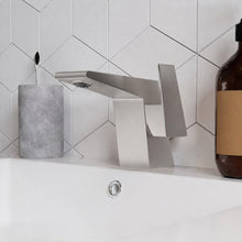Carre monotrou, monocommande, mitigeur de lavabo – finition nickel brossé